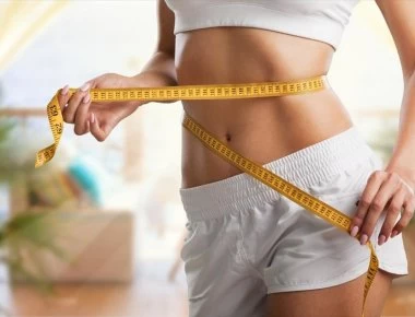 Οι 4 «αθώες» συνήθειες που σαμποτάρουν την προσπάθειά σου να χάσεις βάρος